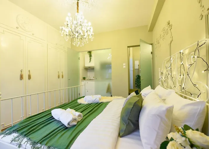 Cozy Overlooking The Old Town بوخارست